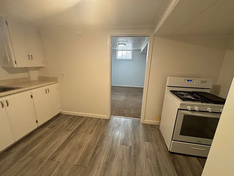 PM-254 1808 E 19th Street — Photo 11