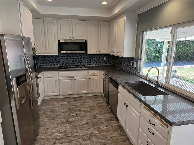 1524 Whitsett Dr — Photo 16