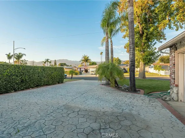 1052 E Ghent St, Azusa, CA 91702