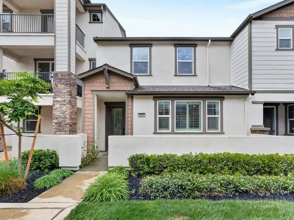 3074 Meadow Run Walk, Sacramento, CA 95833