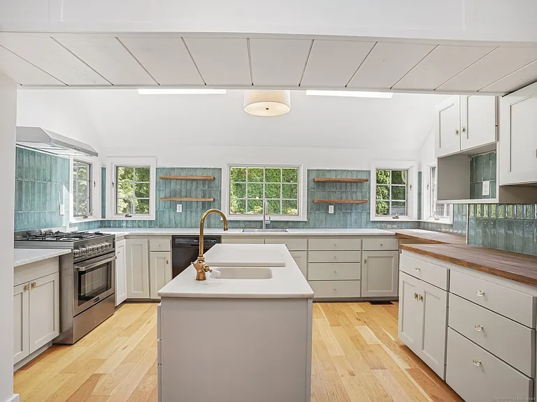 168 Rowayton Ave #A — Photo 4