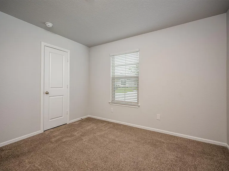 4100 Alberta Ln — Photo 9
