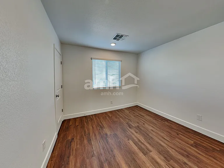 6621 S 42nd Ln — Photo 18