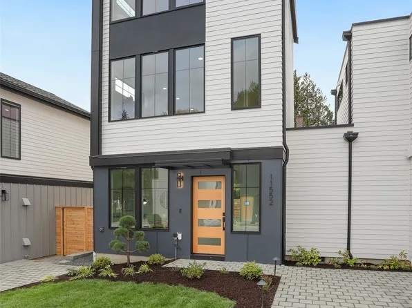 2117 B N 117th Street, Seattle, WA 98133