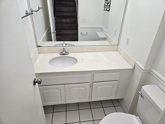 4th image of 2321 S Magnolia Ave #8E