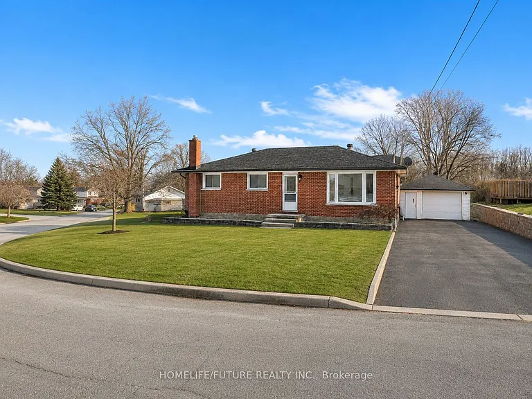 35 Barry Rd — Photo 1