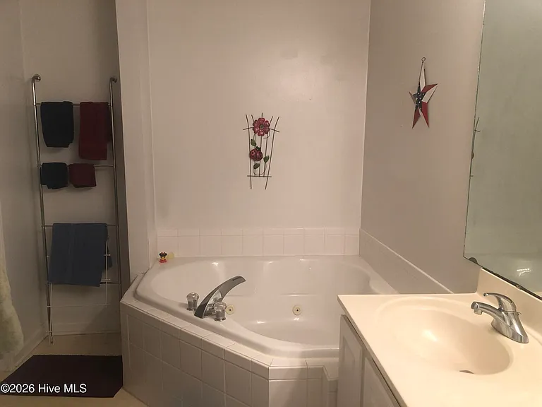 1605 Willoughby Park Ct #7 — Photo 9