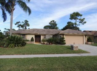 582 Juniper Pl, Wellington, FL 33414