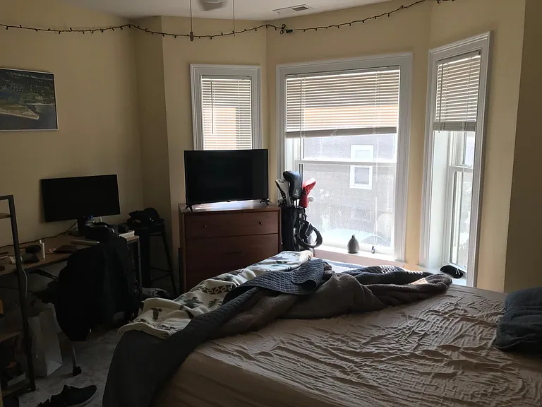118 Holland St #2 — Photo 7
