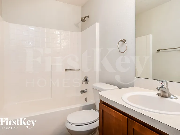 557 Reddicks Cir — Photo 14