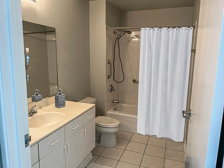 1720 Maple Ave #204 — Photo 3