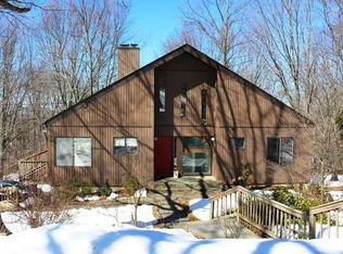 1673 Morningview Dr, Yorktown Heights, NY 10598