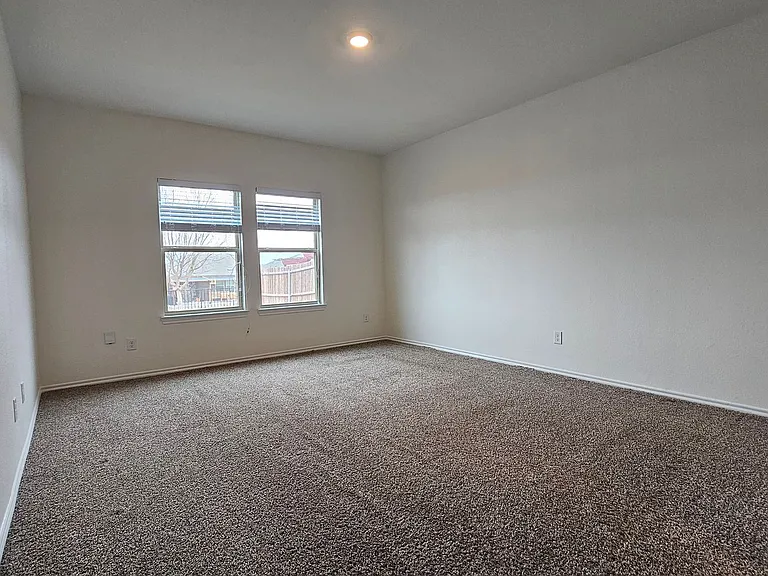 813 Fueller Dr — Photo 21