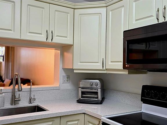 2nd image of 10835 SW 112th Ave APT 106