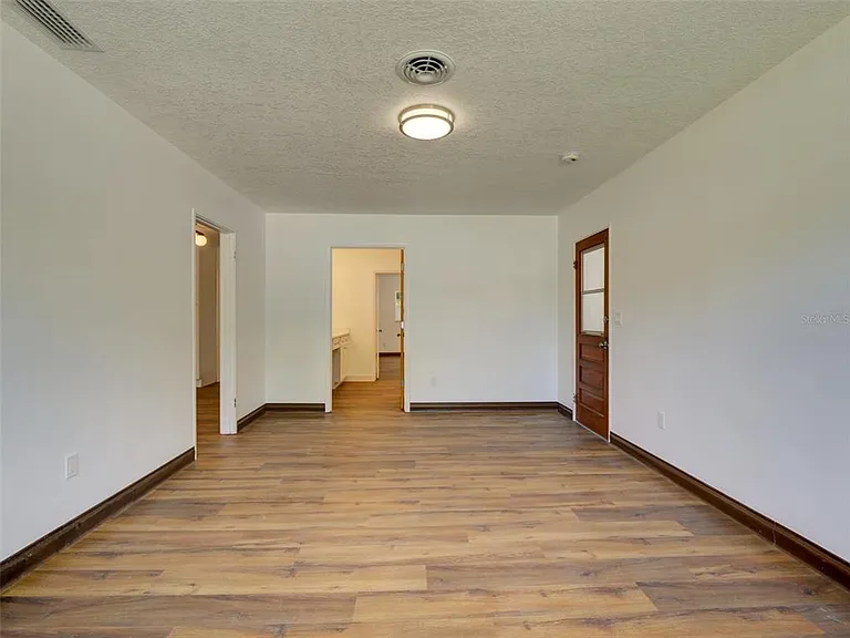 305 Sunset Dr — Photo 12