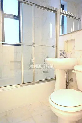 Rented by Manhattan Connection | media 11