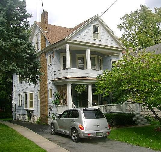 2nd image of 186 Parkway Dr