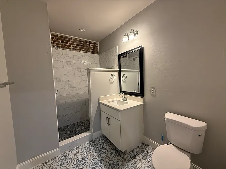 102 N Alston St #203 — Photo 9