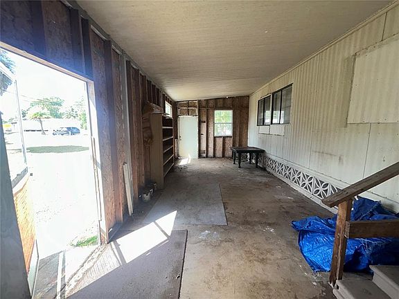 5th image of 15483 Olive Cir