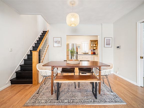 3rd image of 111 Sheraton Dr