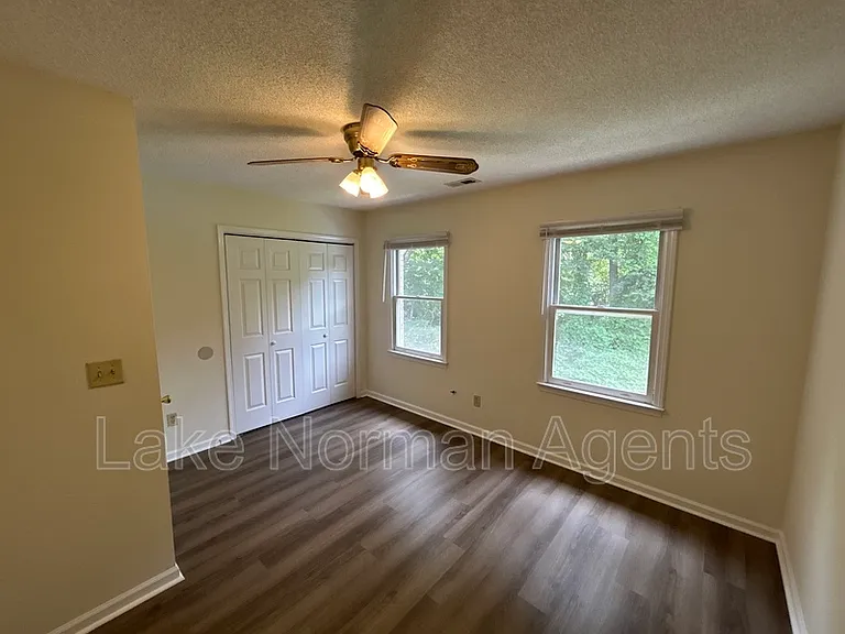 4709 Grassy Creek Rd — Photo 10