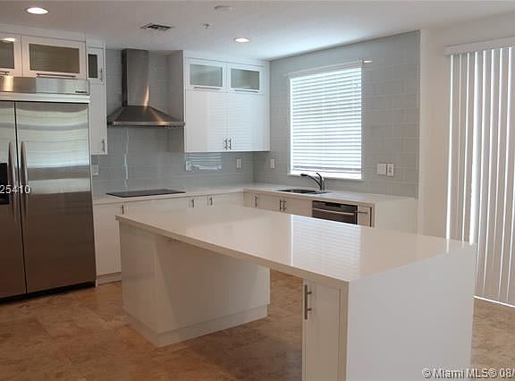 4th image of 71 Isle Of Venice Dr #0