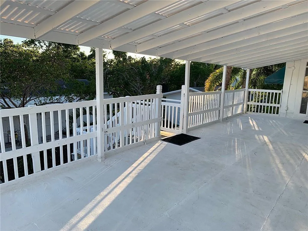 Studio, 1.0 bath, 4727 sqft, $1,300 — Photo 1