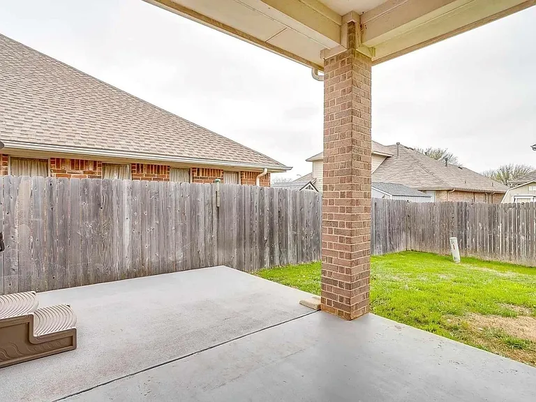 5528 Milford Dr — Photo 27