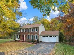 2300 Toddsbury Pl, Reston, VA 20191