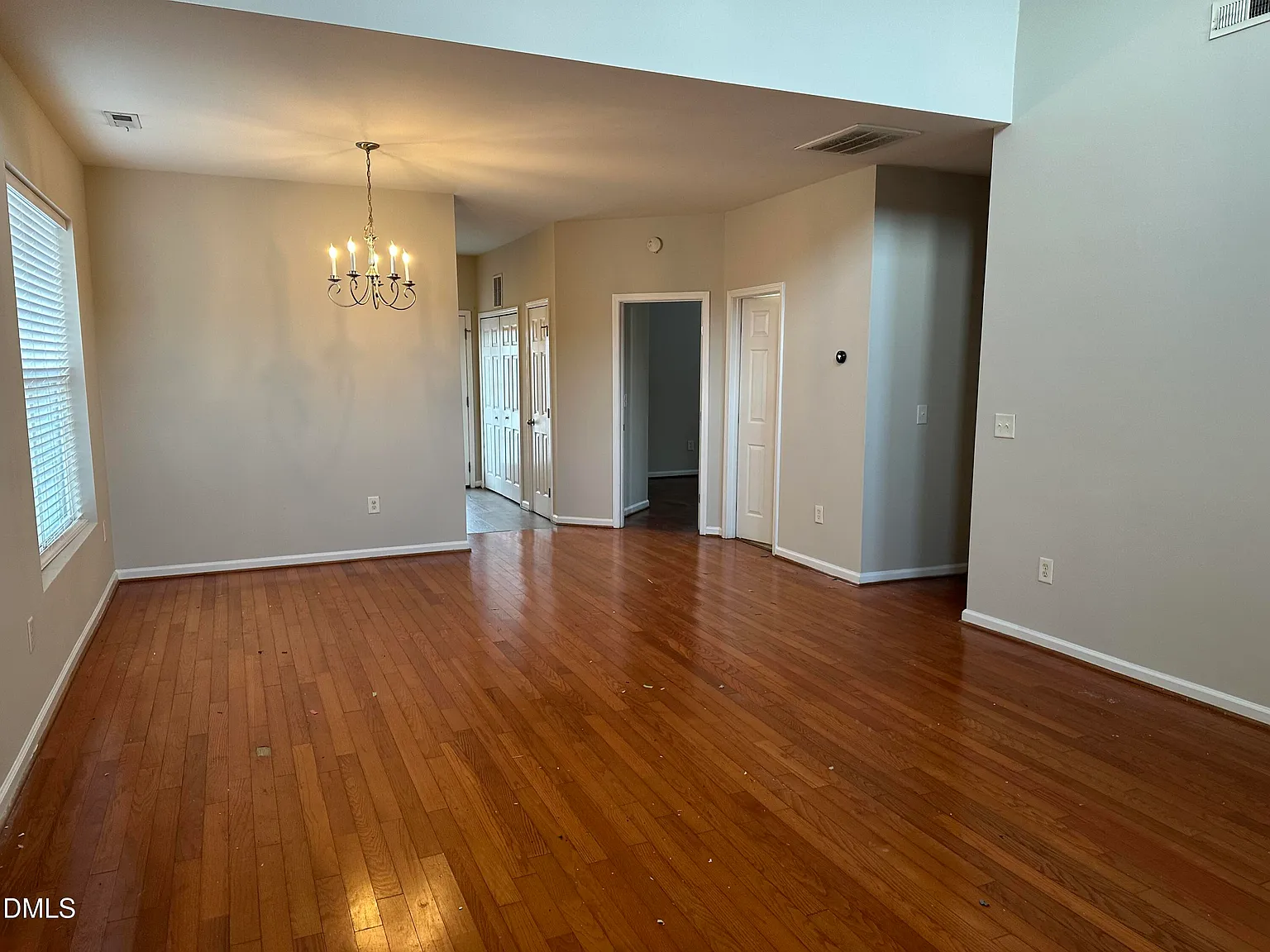 4 bed, 3.0 bath, 2100 sqft, $2,195 — Photo 4