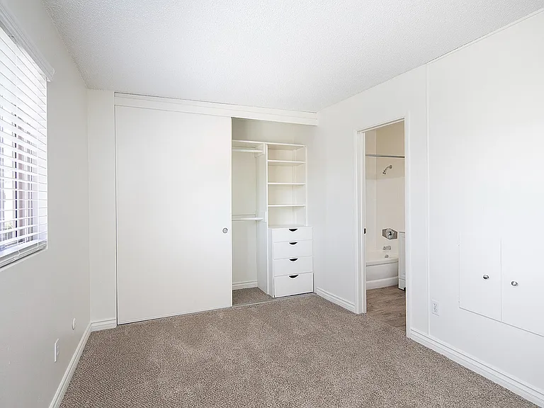 Avaz Pacific Beach — Photo 25