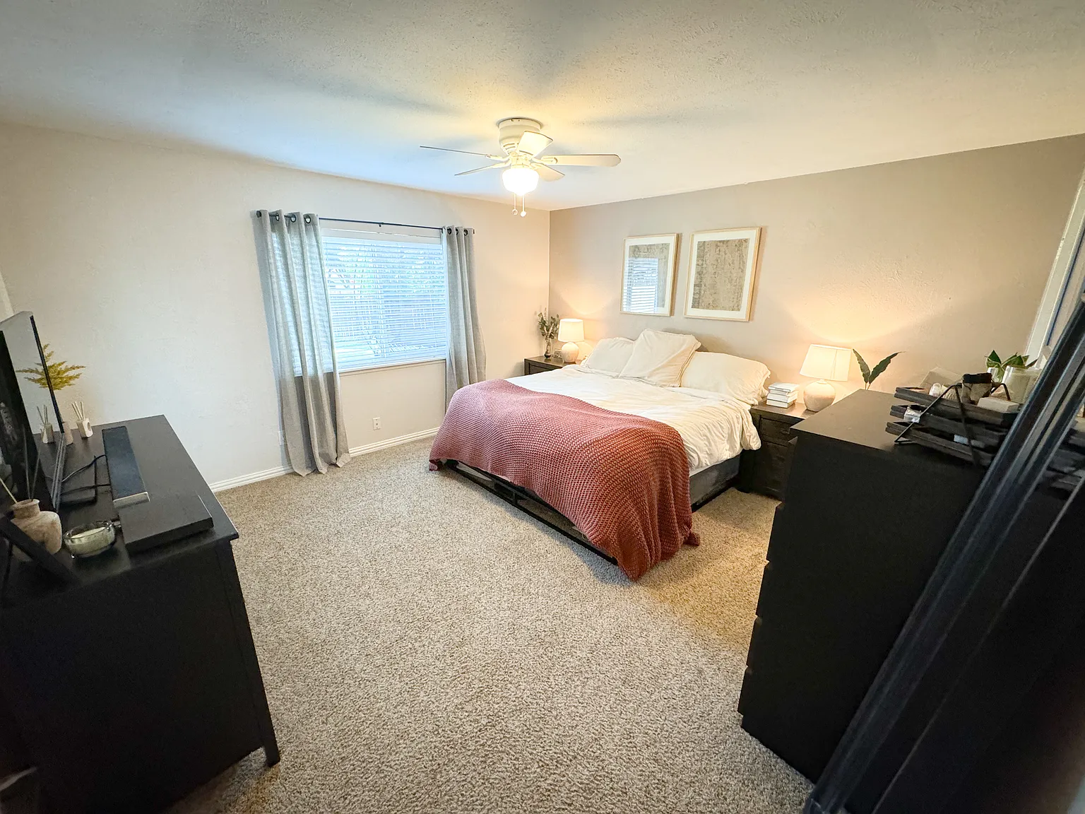 3 bed, 1335 sqft, $2,280 — Photo 4