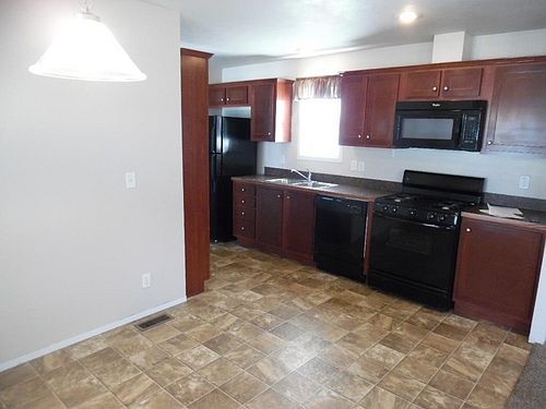 2nd image of 2915 Appletree Ln