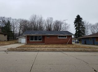 912 N 29th St, Sheboygan, WI 53081
