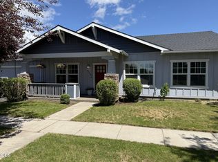 61198 Brookhollow Dr, Bend, OR 97702