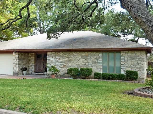 Stone Exterior, Beautiful Large Oak Tree