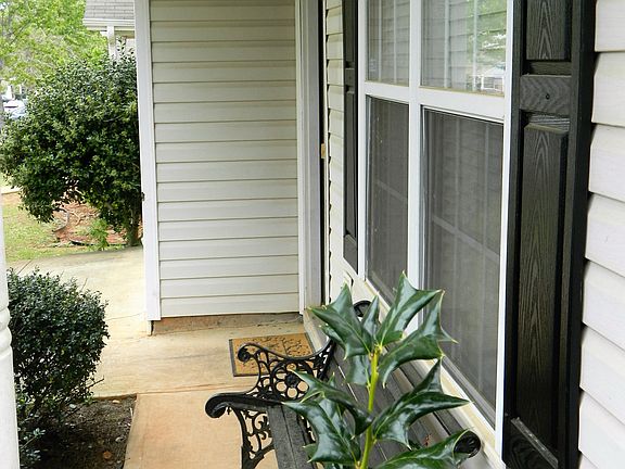 5th image of 244 Coral Cir