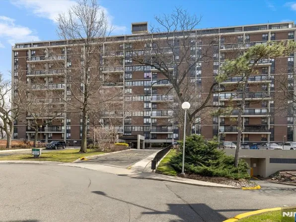 1 Horizon Rd APT 1209, Fort Lee, NJ 07024