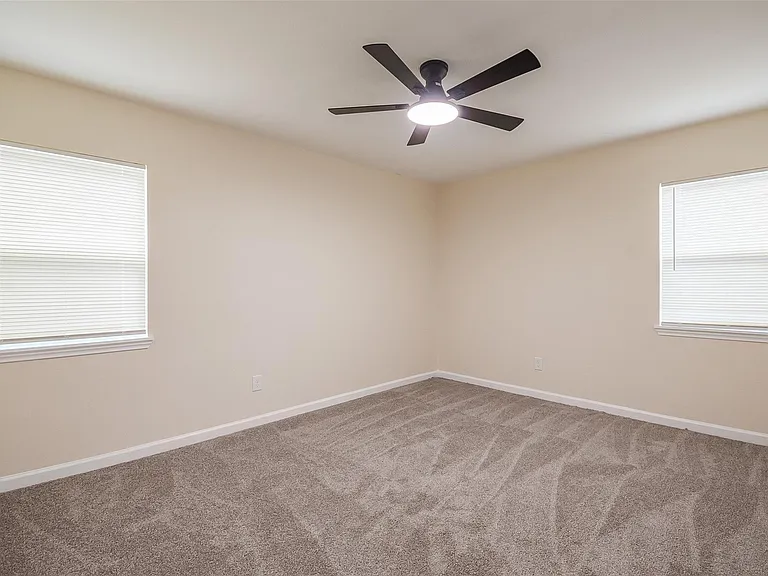 5305 Cahill Oval — Photo 8
