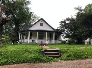 210 N Mary St, Arenzville, IL 62611