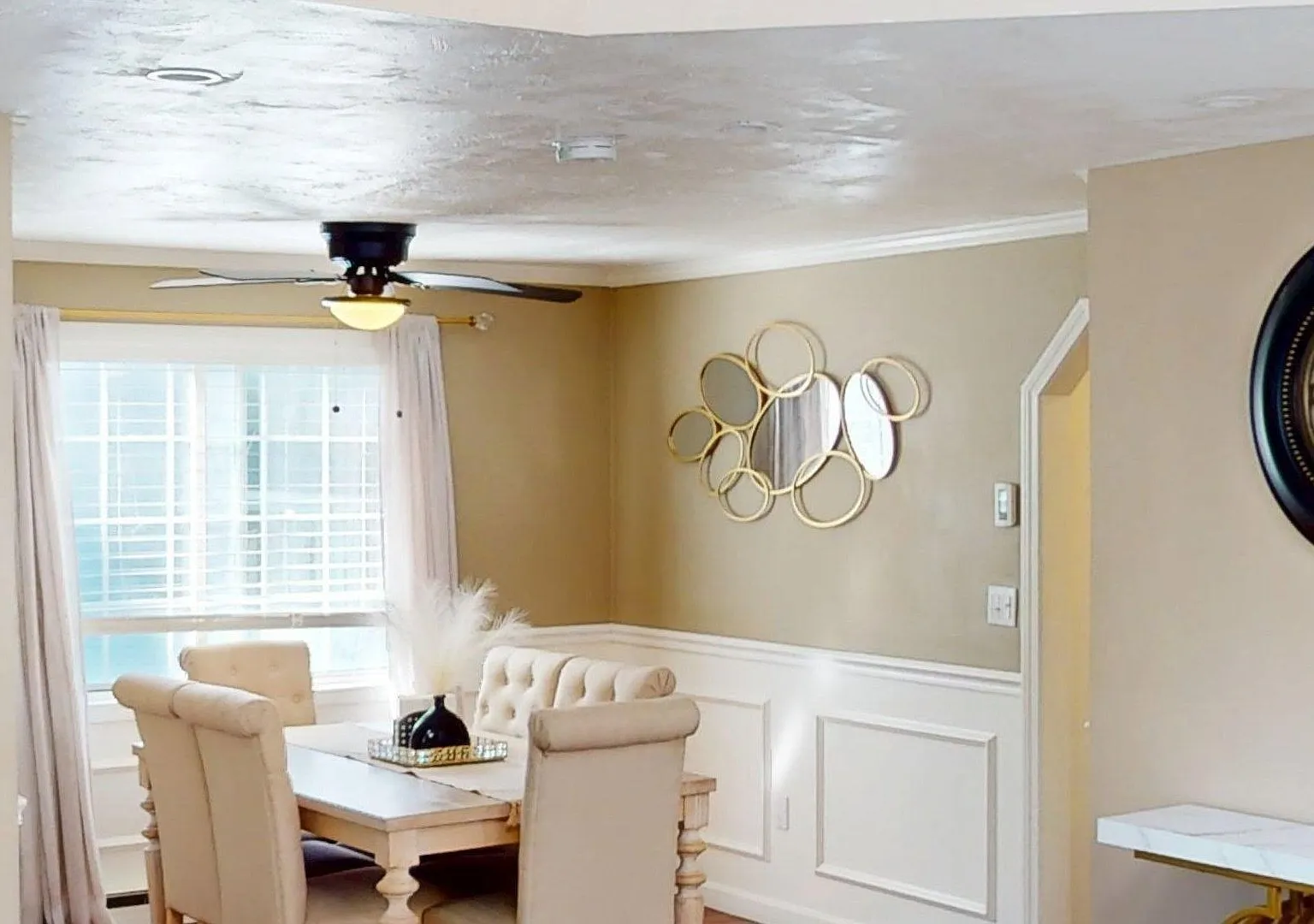 3 bed, 2.5 bath, 1368 sqft, $3,200 — Photo 4