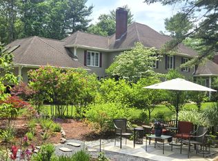 40 Grand Hill Dr, Dover, MA 02030