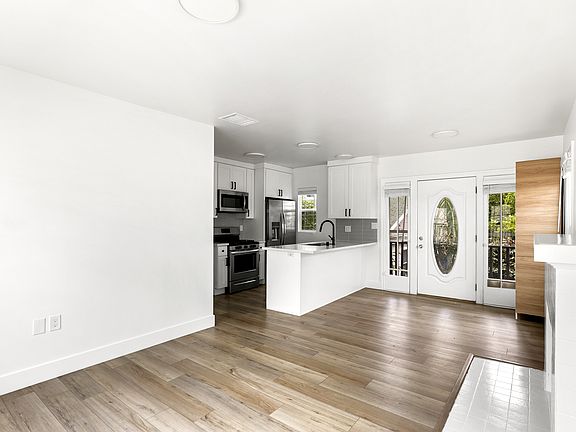 2nd image of 743 3/4 N Occidental Blvd #743-3/4