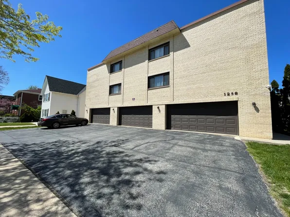 1258 Brown St APT 302, Des Plaines, IL 60016