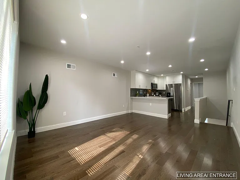1235 N 2nd St #A — Photo 6