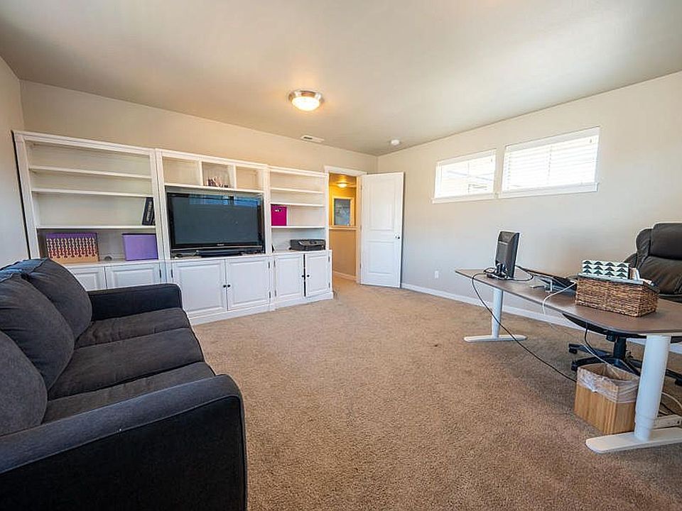 1st image of 20774 SE Hollis Ln