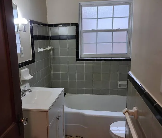 Chic Bathroom Configuration Chic Bathroom Configuration