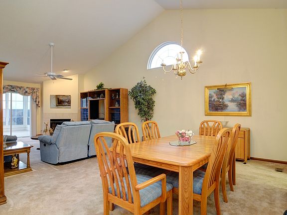 3rd image of 20982 S Olive St