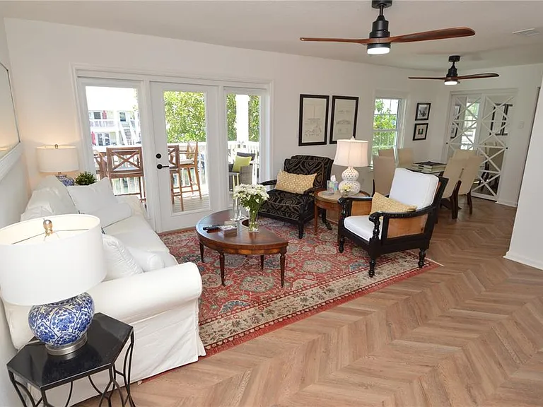 5048 Beach Dr SE #F — Photo 5