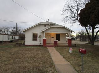 511 N Avenue E, Olney, TX 76374